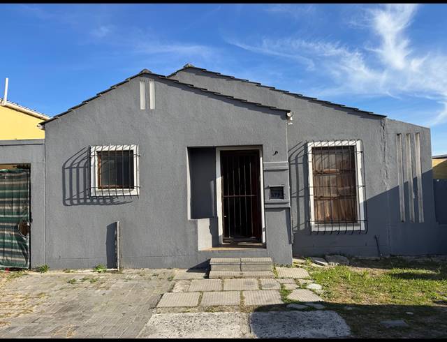 3 BEDROOM HOUSE FOR SALE IN HILLCREST HEIGHTS